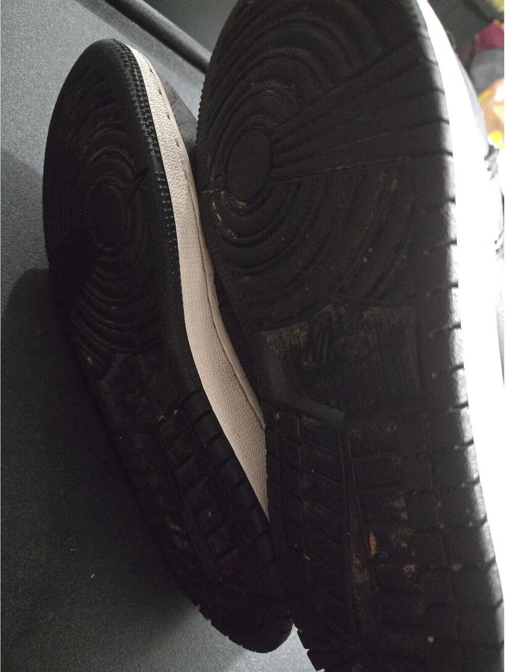 Kids Jordan 1 Retro High OG Black/White Panda Sneakers Size 3.5Y - Picture 5 of 7